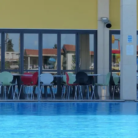 Belvedere Village 4*