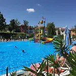 Belvedere Village 4* Castelnuovo del Garda