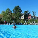 Belvedere Village
