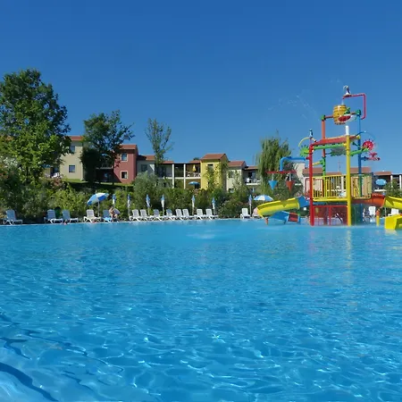 Semesteranläggning (resort) Belvedere Village Castelnuovo del Garda